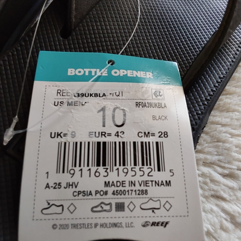🌺 NWT Men's REEF Black Yoga Foam Flip Flops - Picture 6 of 10